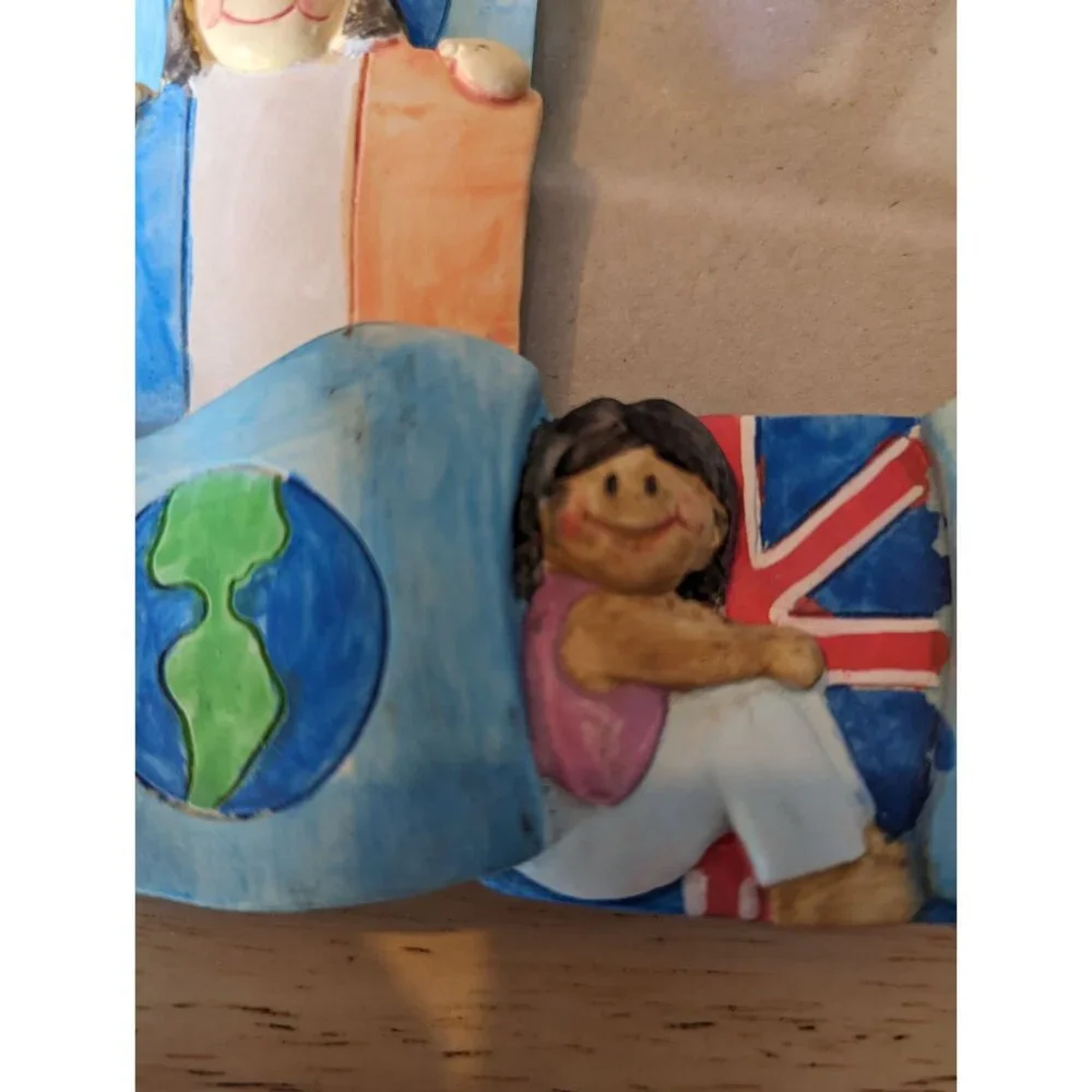 1994 HB Group BB Burnes 3x5 ceramic frame childern of the world flags cartoonish